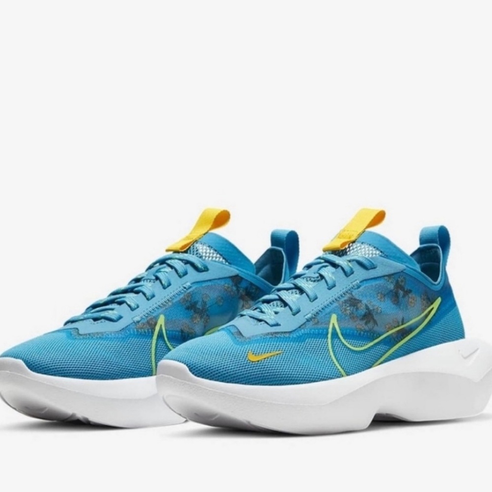 NEW Nike Vista Lite Floral Running size 8.5 womens